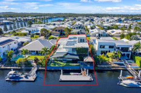 Luxury Waterfront Private Home In Caloundra - Pelican Waters Featuring A Pizza Oven and Private Pool, Pelican Waters